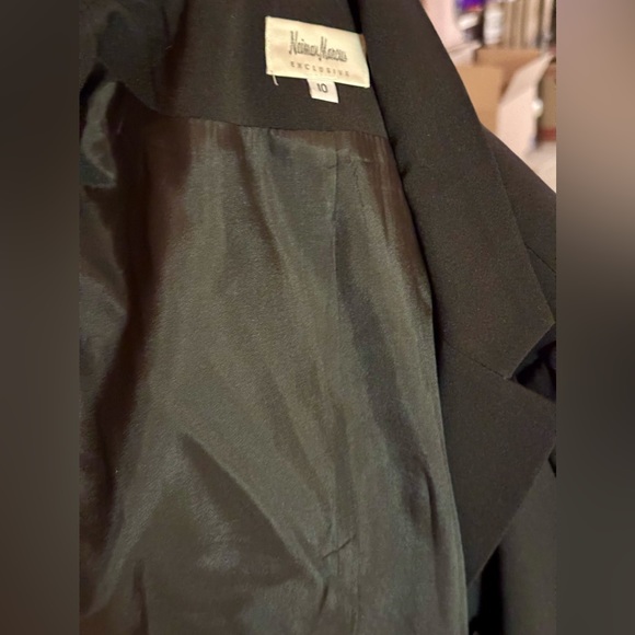 Neiman Marcus Exclusive Black Blazer Button Front Size 10 Like New - Picture 5 of 5